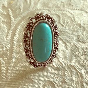 🌸never worn- turquoise ring